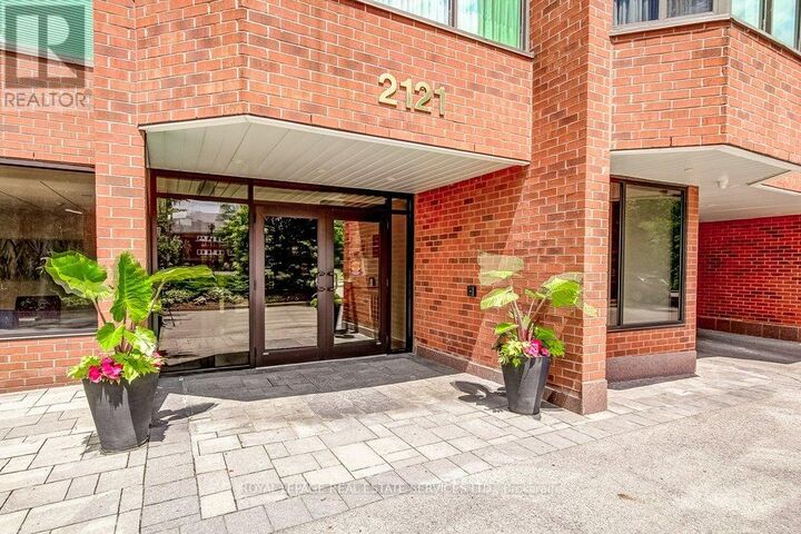 Property Photo:  2121 Lakeshore Road 301  ON L7R 1C9 