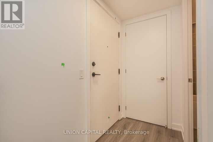 Property Photo: 100 Queen Street 909 ON M5C 0B5