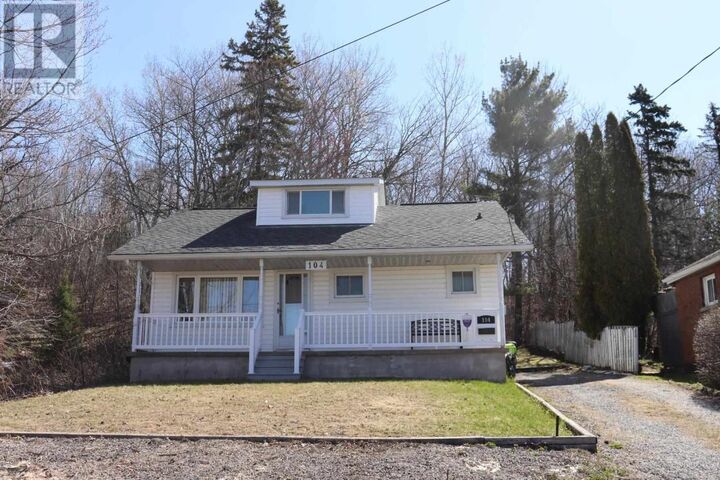 Property Photo:  104 Birch St  ON P6B 2J6 