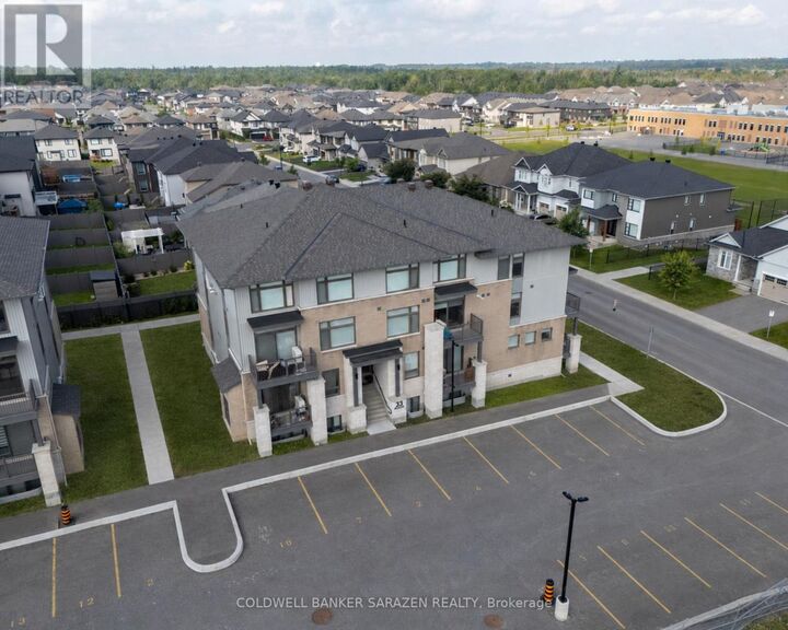 33 Salamander Way — photo 1