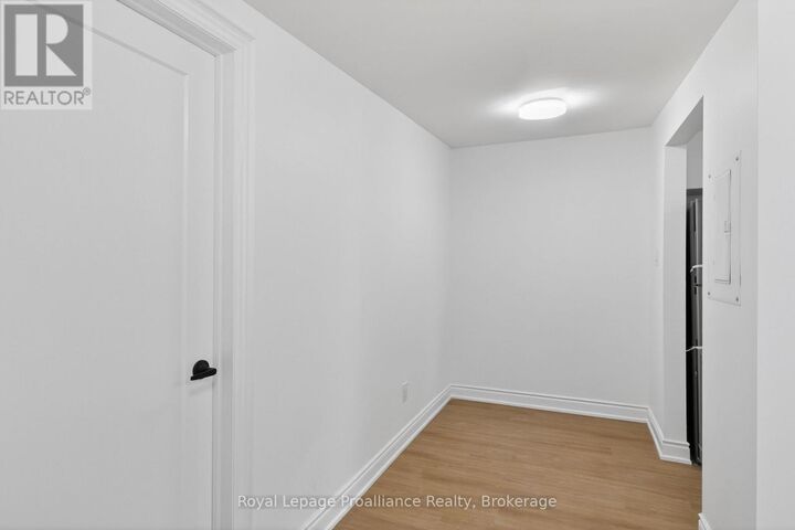 Property Photo: 171 Hazlitt Street 3 ON K9H 1L8