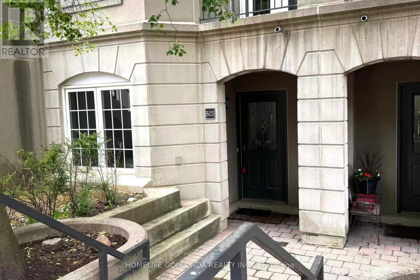 Property Photo: 108 Finch Avenue West B25 ON M2N 6W6