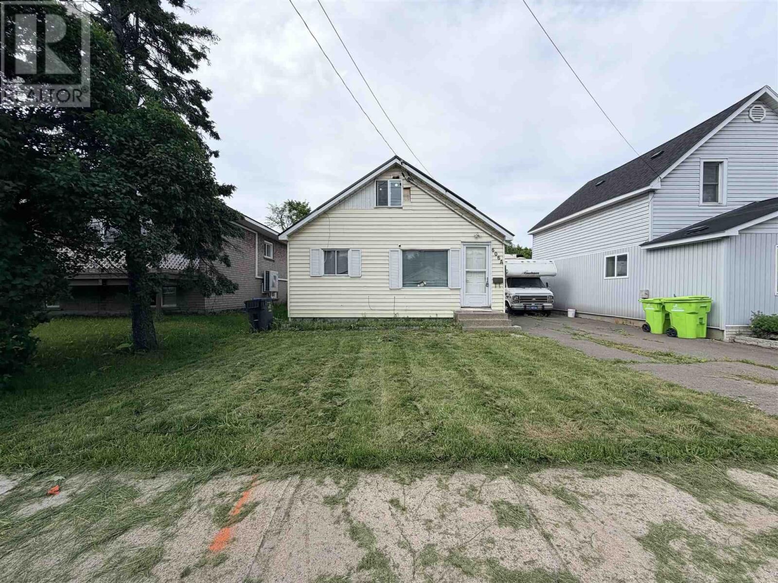Property Photo:  606A Douglas St  ON P6C 1V4 
