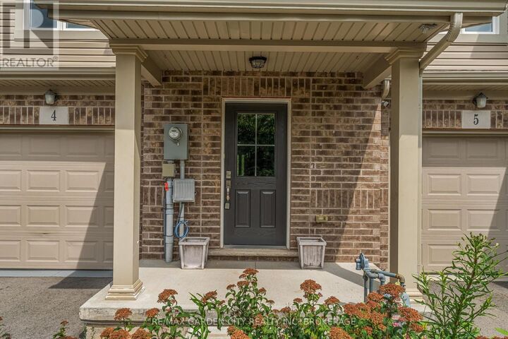 Property Photo: 340 Prospect Point Road North 4 ON L0S 1N0