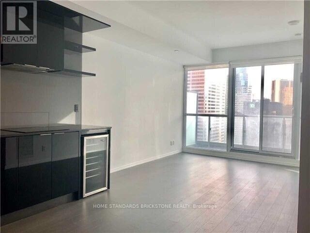 Property Photo:  70 Temperance Street 4009  ON M5H 0B1 