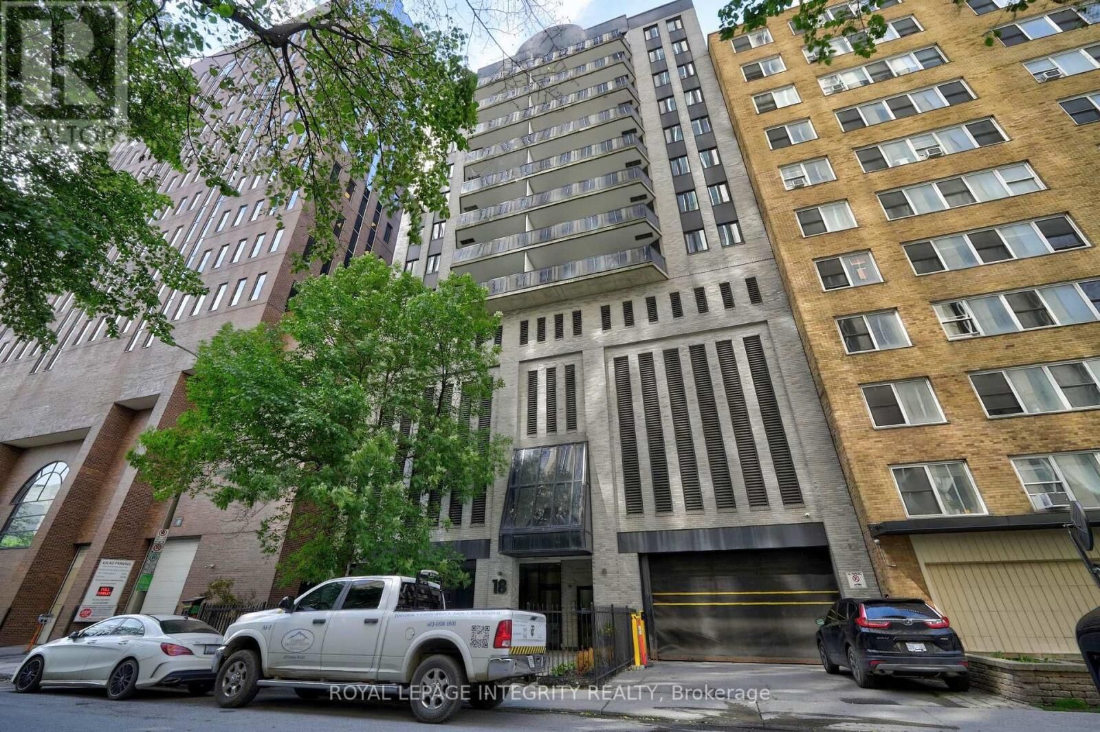 Property Photo:  18 Nepean Street Ph1  ON K2P 2L2 