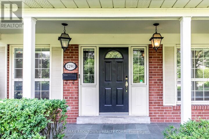 Property Photo: 1290 Braeside Drive ON L6J 2A4