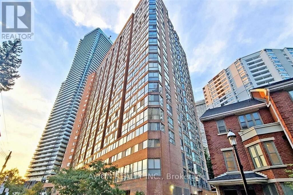 Property Photo:  1055 Bay Street 1214  ON M5S 3A3 
