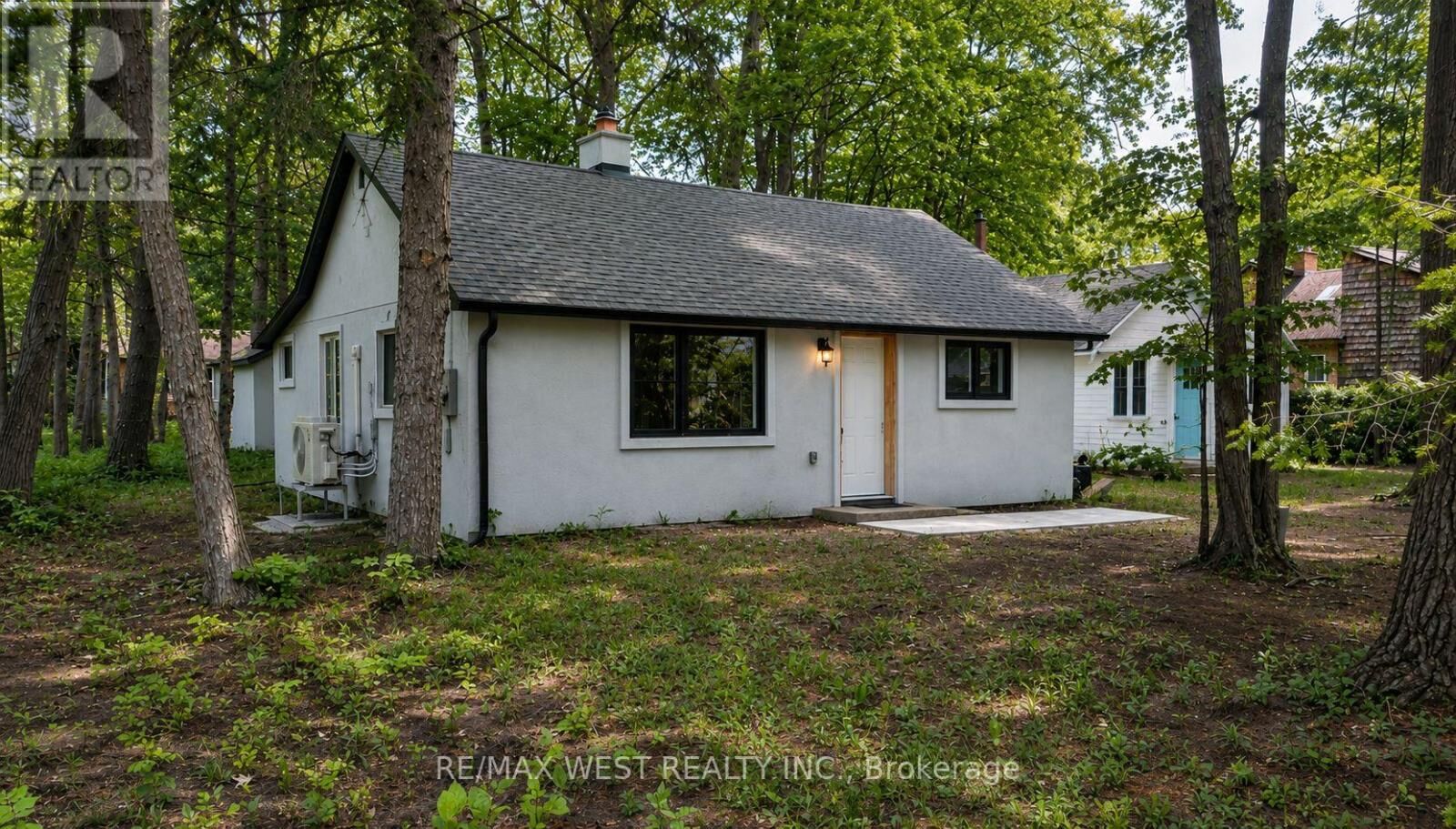 Property Photo:  91 30th Street North  ON L9Z 2C8 