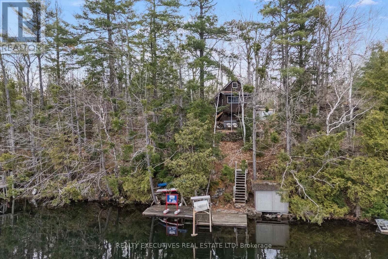 Property Photo:  210 Birch Bay Lane  ON K0H 2B0 
