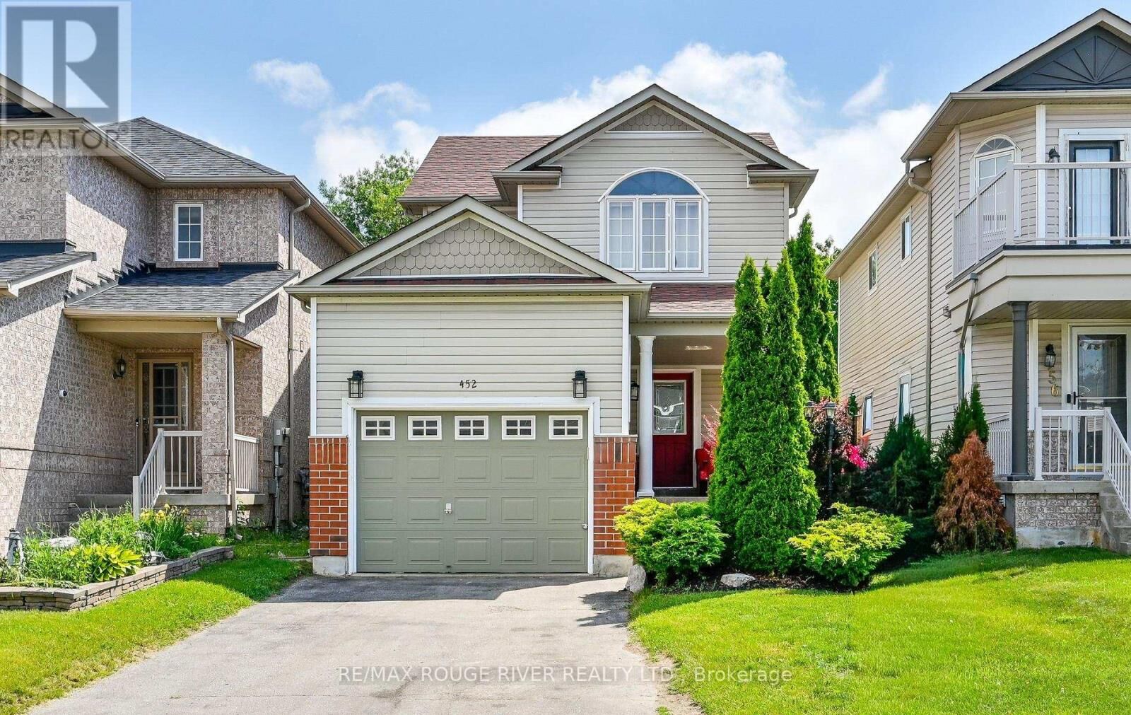 Property Photo:  452 Nottingham Crescent  ON L1K 2V6 