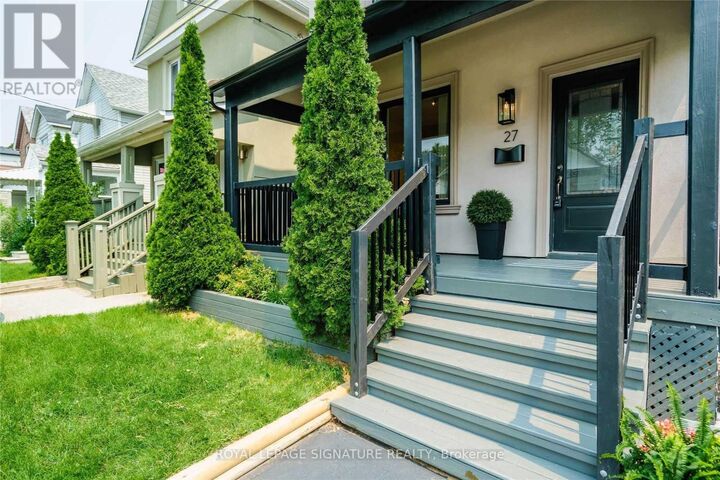 Property Photo:  27 Coleridge Avenue Upper  ON M4C 4H4 