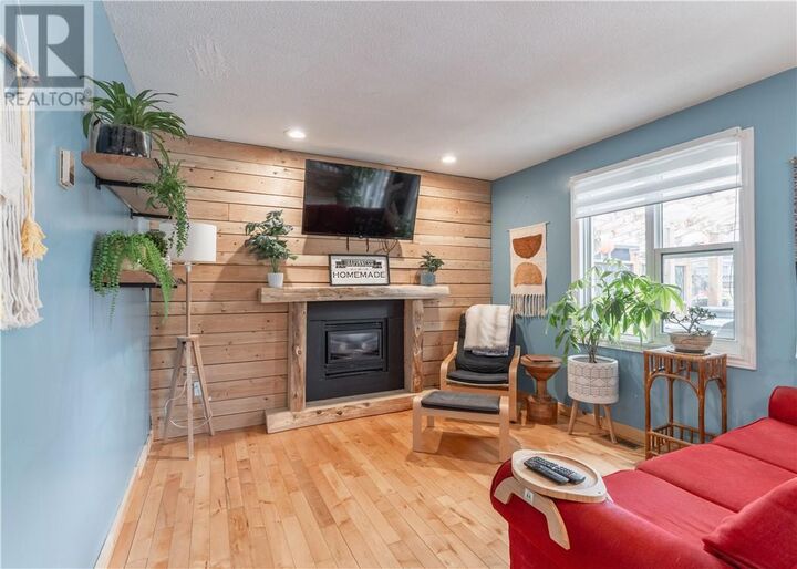 Property Photo: 3825 Macmillan Drive ON P3N 1R7