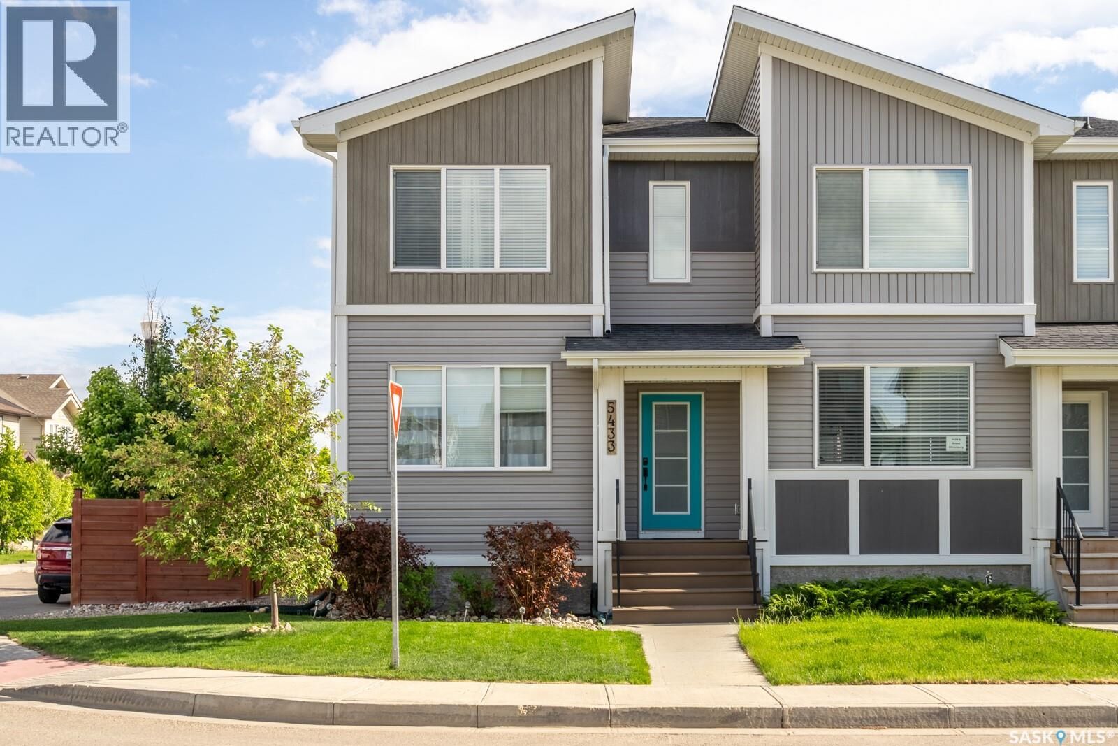 Property Photo:  5433 Green Silverberry Drive E  SK S4V 3M5 