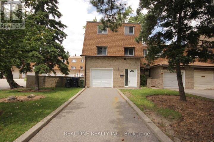 Property Photo: 122 Beverly Glen Boulevard ON M1W 1W6