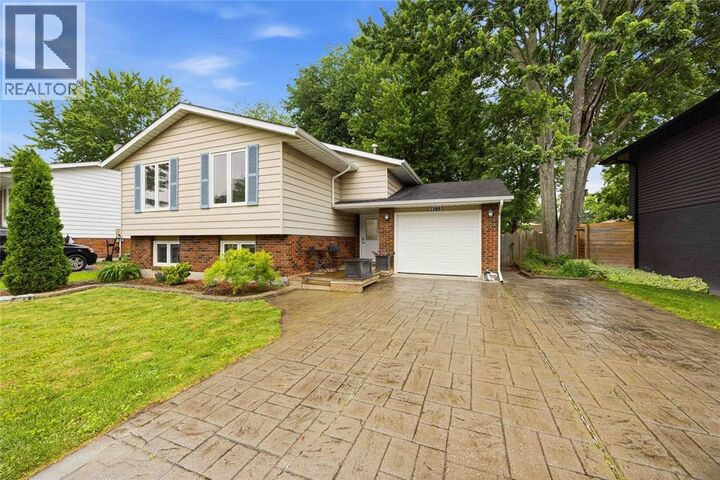 Property Photo:  1308 Springbank Drive  ON N7S 5H4 