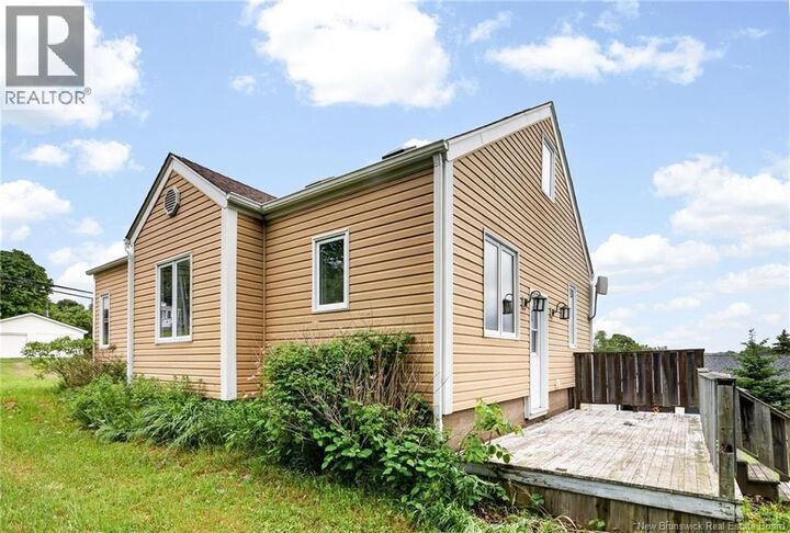 Property Photo:  120 St Thomas  NB E4K 2P2 