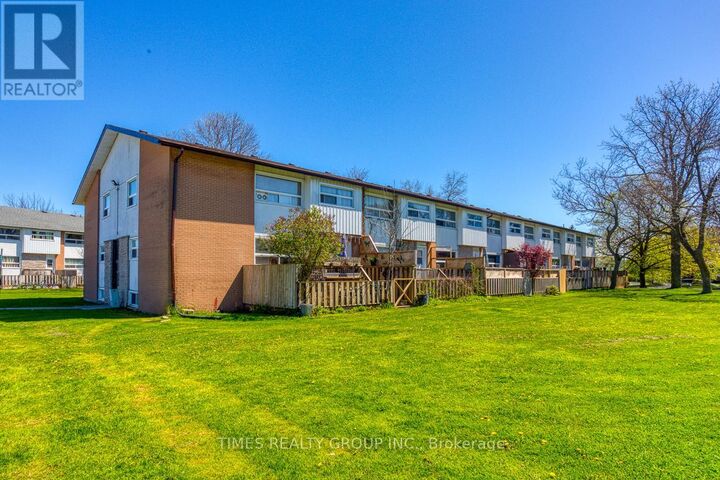 Property Photo: 11 Manitou Crescent West #10 ON K7N 1B7