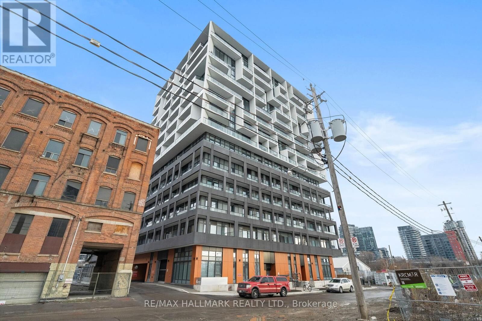 Property Photo:  9 Tecumseth Street 207  ON M5V 0S5 
