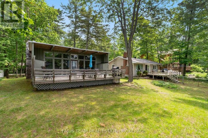 Property Photo:  34 Quesnelle Drive  ON L9M 0N3 