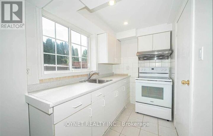 Property Photo: 323 Flagstone Way Bsmt ON L3X 2R8