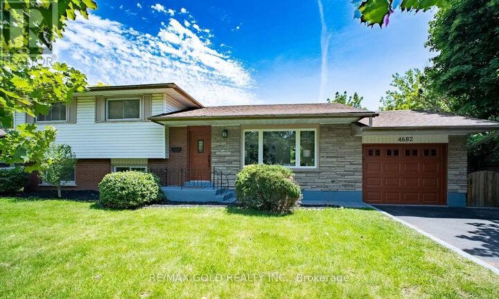 Property Photo:  4682 Pinedale Drive  ON L2E 6M8 