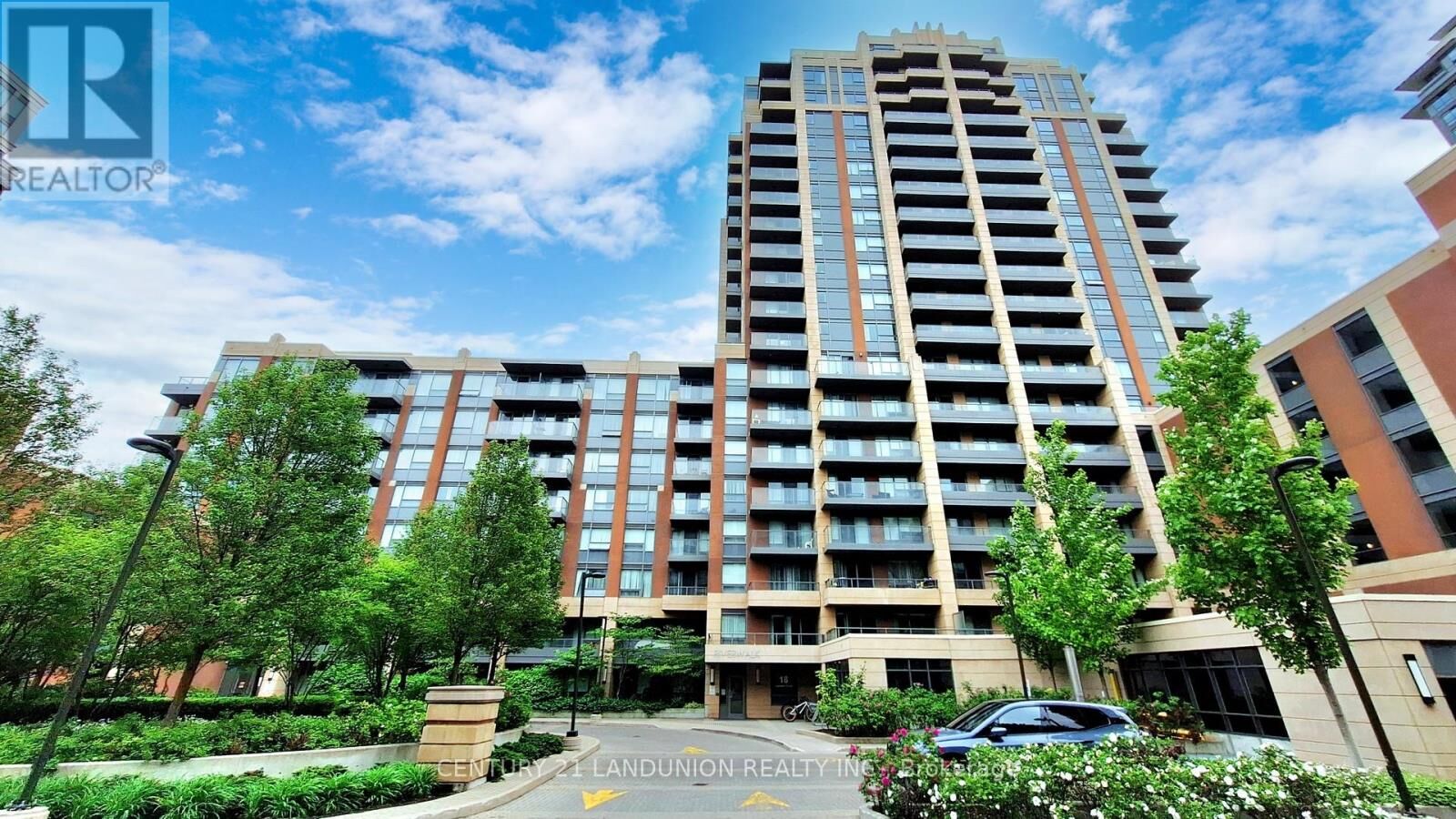 Property Photo:  18 Uptown Drive 808  ON L3R 5M5 