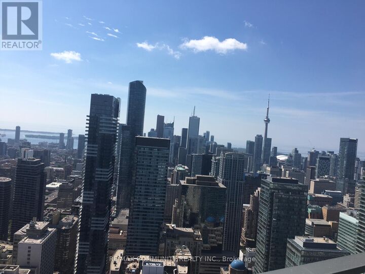 Property Photo:  11 Wellesley Street West 5504  ON M4Y 1E8 