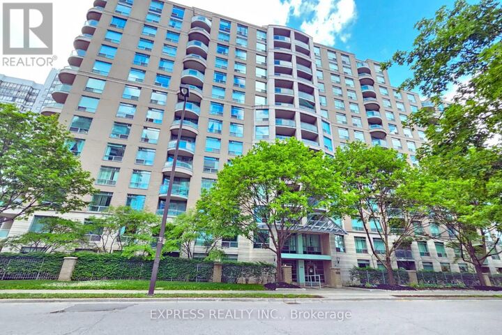 Property Photo:  8 Pemberton Avenue 900  ON M2M 1Y1 