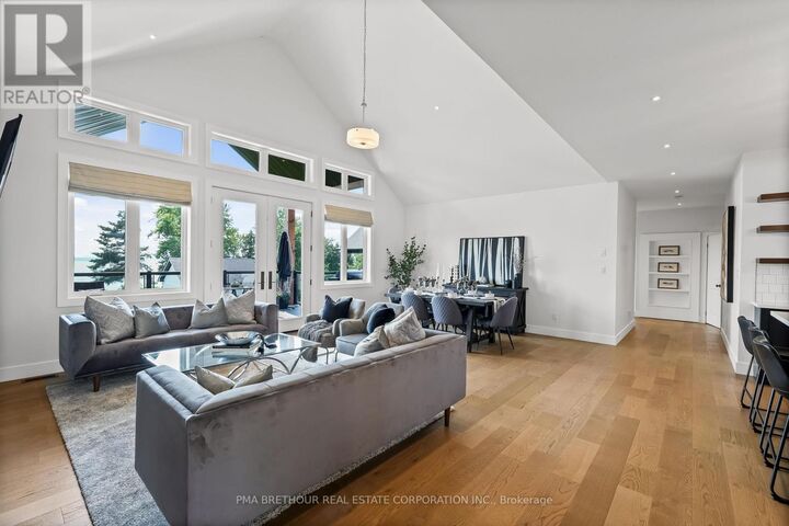Property Photo: 48 Pleasant View Crescent ON K0M 2C0