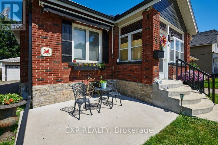 Property Photo: 46 James Street East ON K6V 1K4