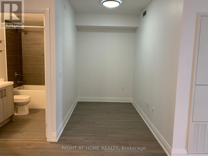 Property Photo: 77 Mutual Street 1010 ON M5B 0B9