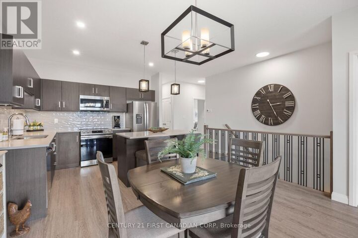 100 Rowe Avenue — photo 1