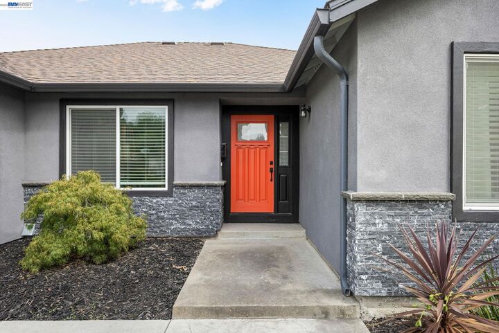 Property Photo:  5514 Paseo Navarro  CA 94566 