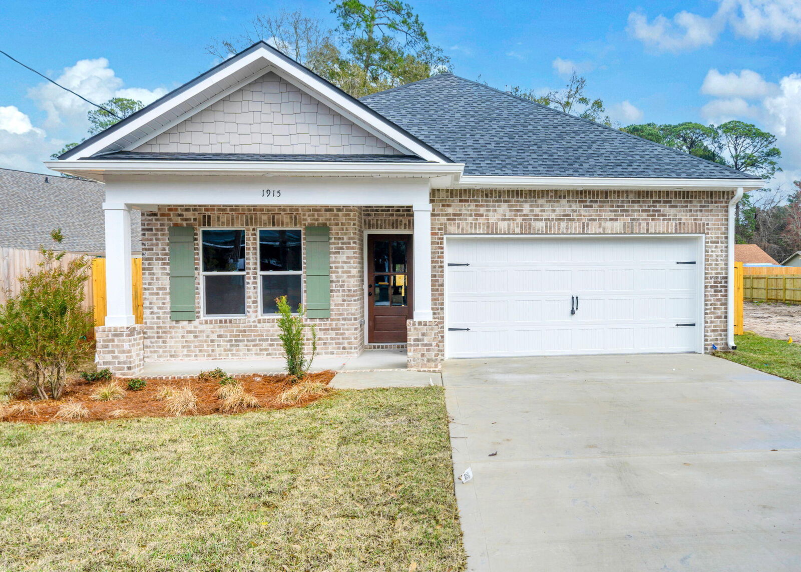 Property Photo:  1913 Redwood Avenue  FL 32578 