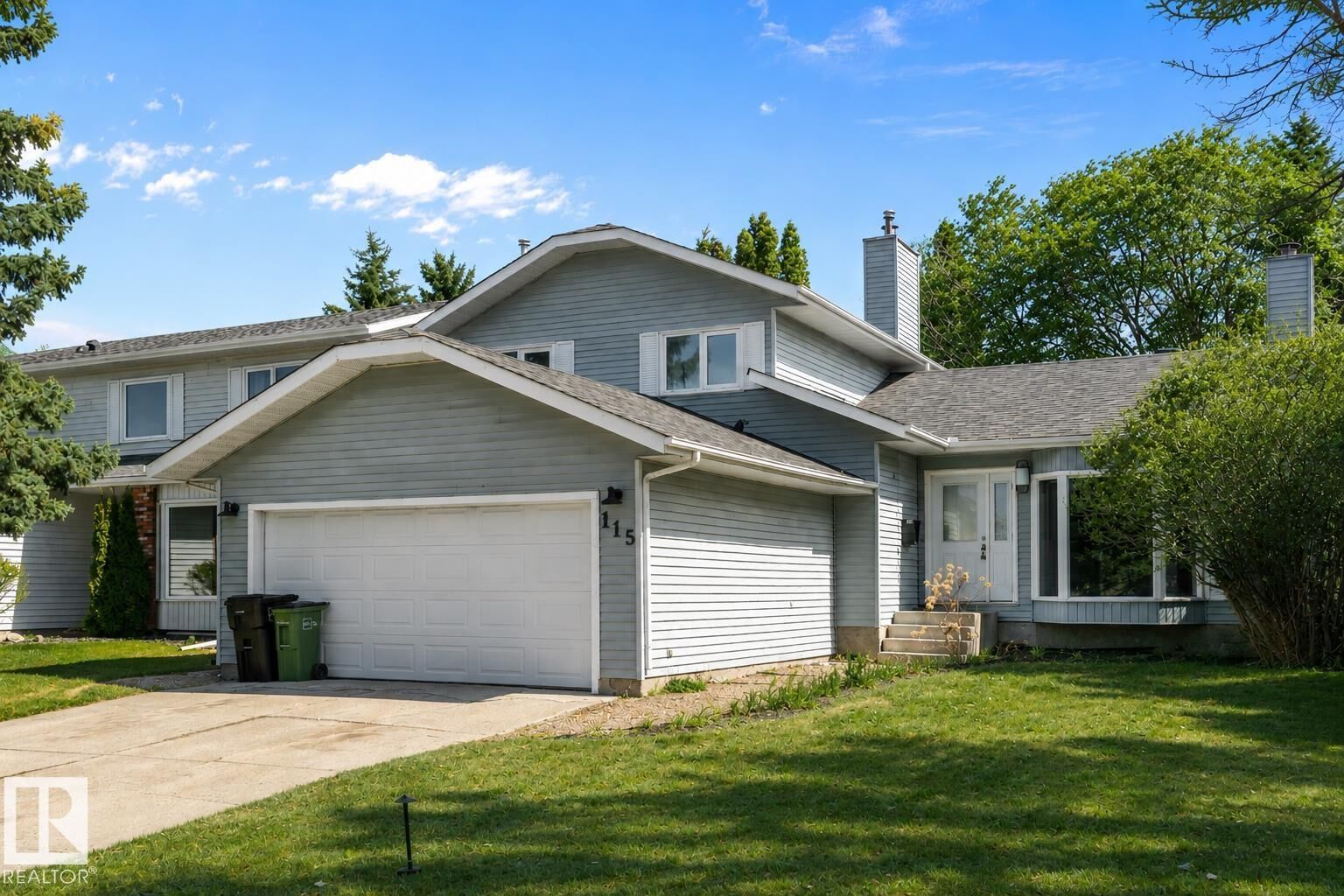 Property Photo:  115 Walker Road NW  AB T5T 4C2 