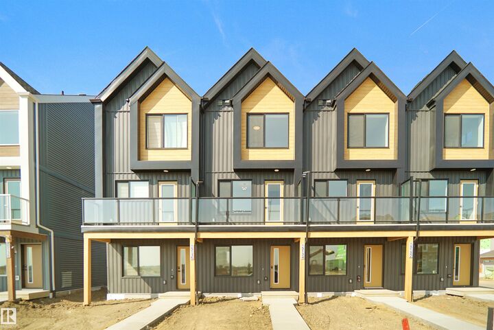 Property Photo:  534 Uplands Drive NW  AB T6M 3M3 