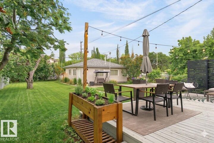 Property Photo:  9436 77 Street NW  AB T6C 2M6 