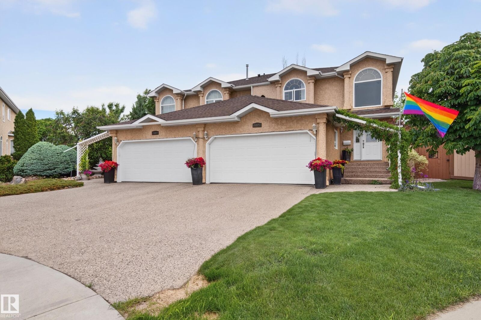 Property Photo:  15827 67B Street NW  AB T5Z 3A8 