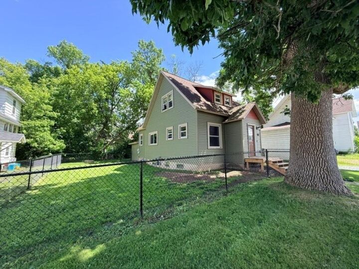 Property Photo:  103 Hendricks St  WI 54452 