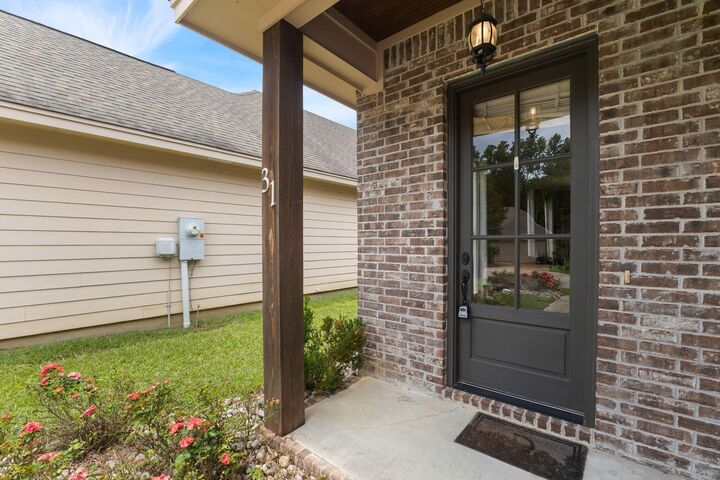 Property Photo: 31 Riviera Dr. MS 39402