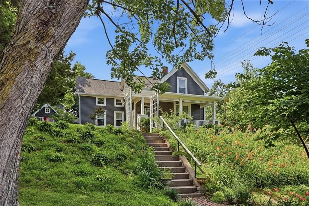 Property Photo:  121 Spruce Street  KS 66048 