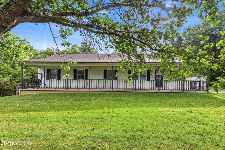 Property Photo:  677 Bethel Rd  TN 37716 