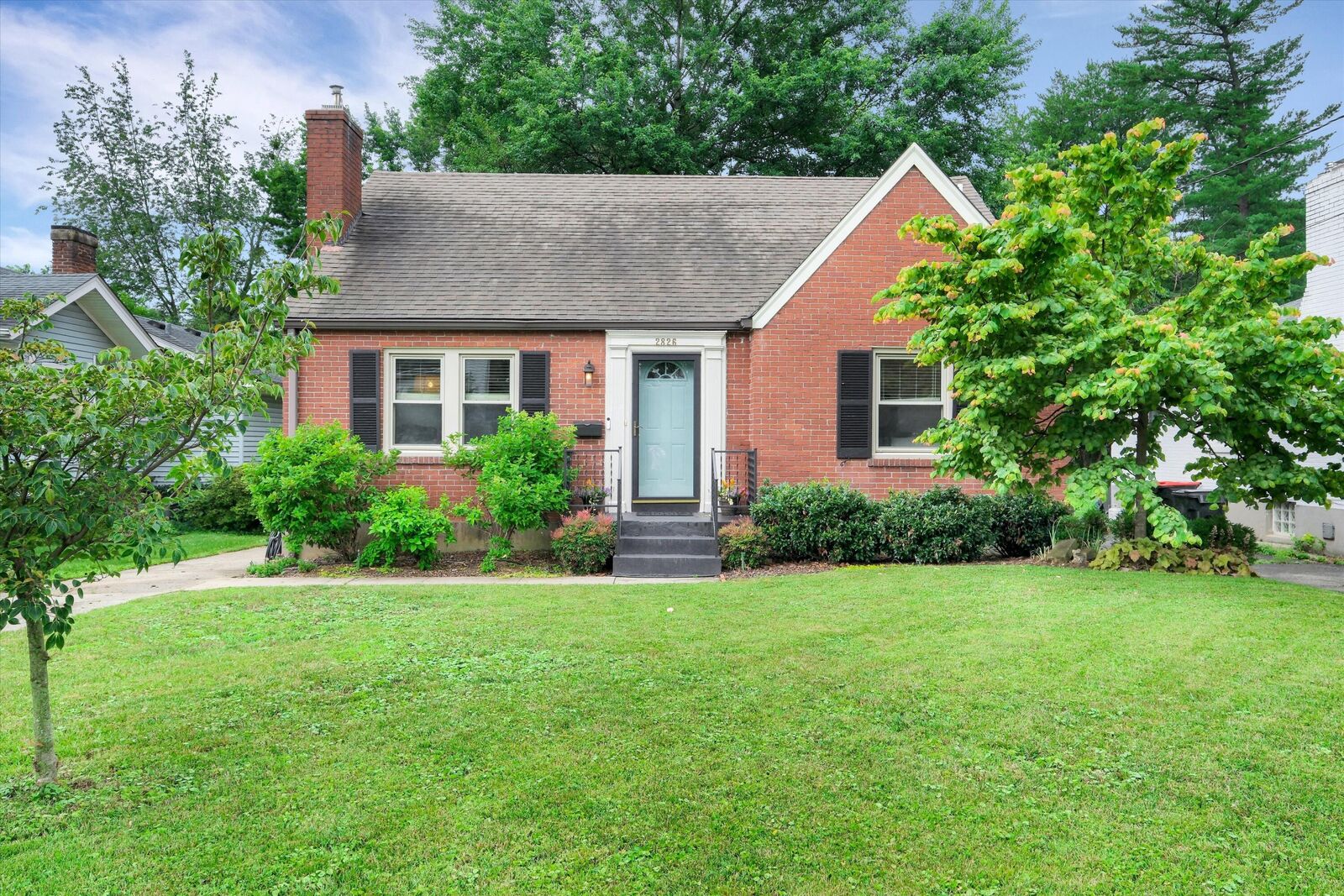 Property Photo: 2826 Eleanor Avenue KY 40205