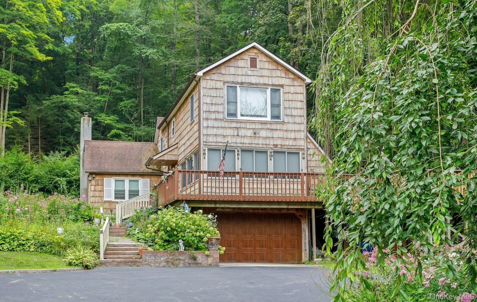 Property Photo:  934 Peekskill Hollow Road  NY 10579 