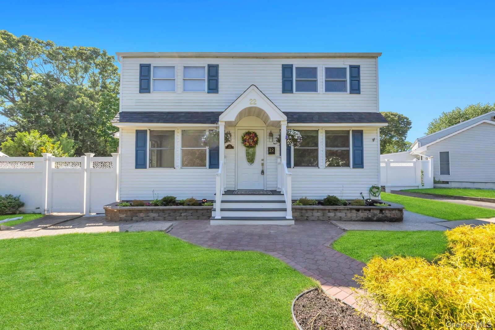 Property Photo:  22 Wagon Lane E  NY 11720 