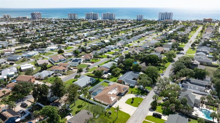 Property Photo: 33 Sandcastle Drive FL 32176