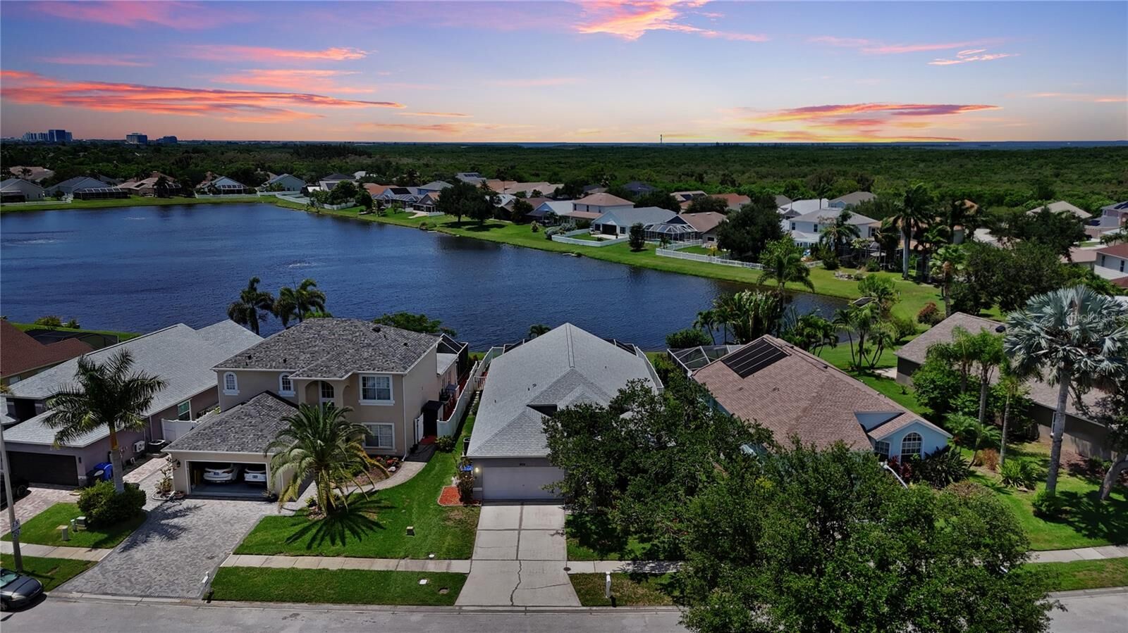 Property Photo: 809 Addison Drive NE FL 33716