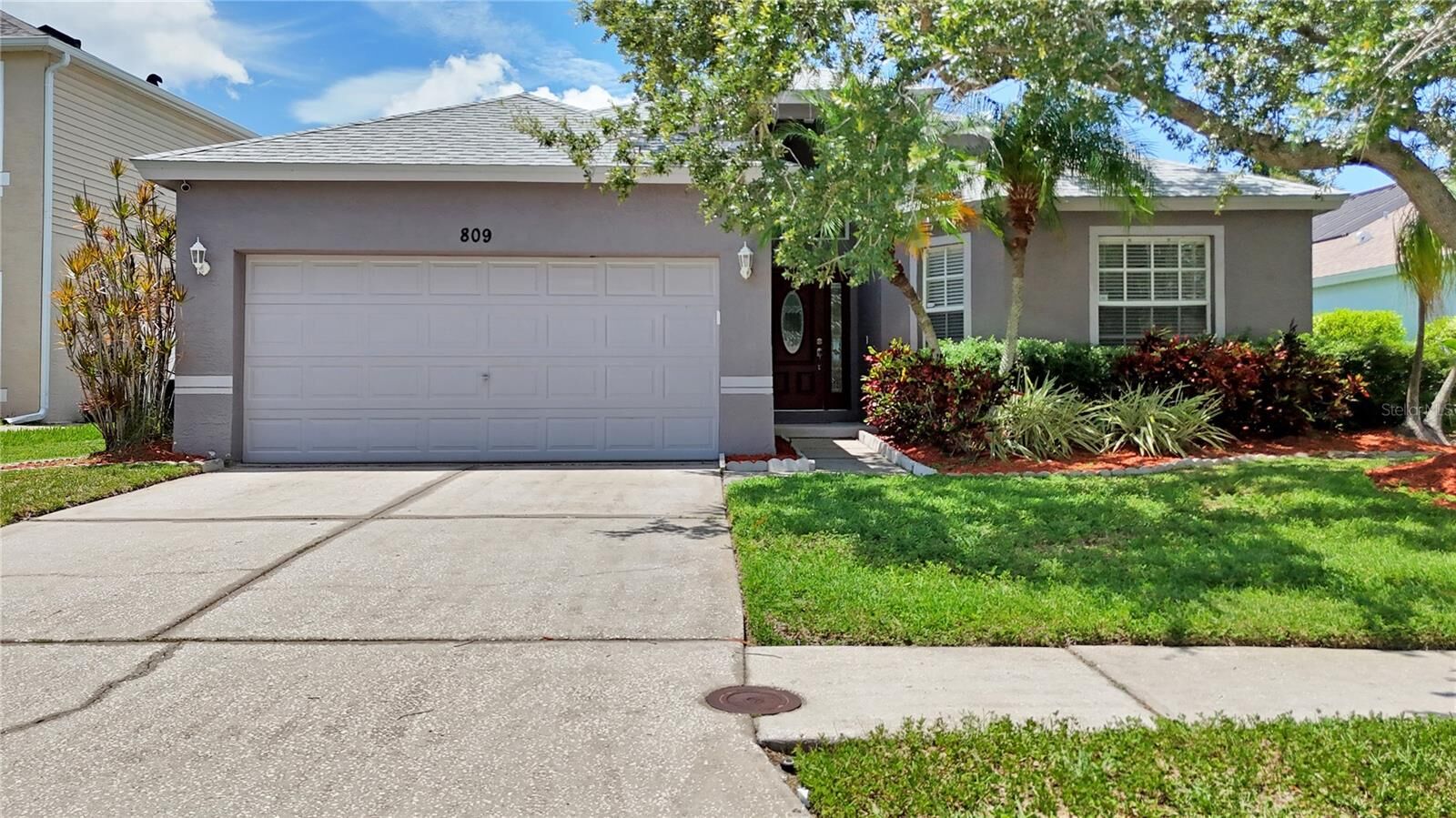 Property Photo:  809 Addison Drive NE  FL 33716 