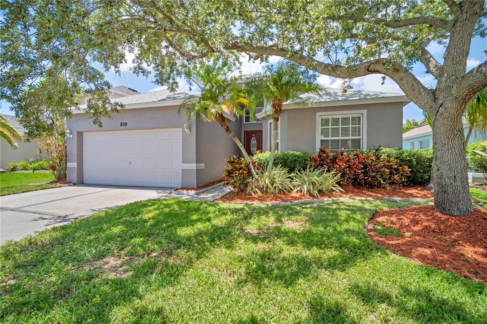 Property Photo: 809 Addison Drive NE FL 33716